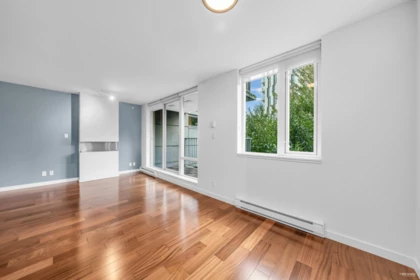 Breakfast Nook Photo of 409 328 E 11th Avenue, Vancouver, BC