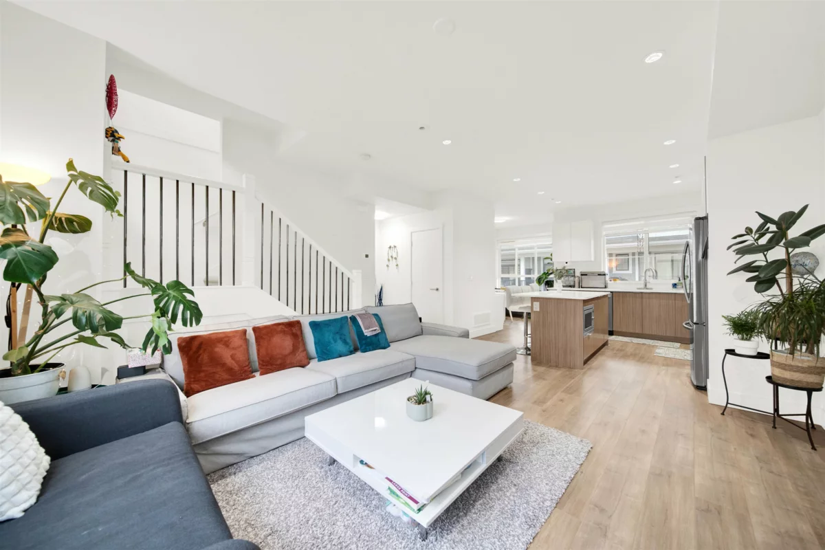 Dining Area Photo of 19 11556 72a Avenue, Delta, BC