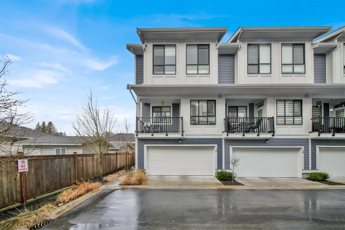Staircase Photo of 19 11556 72a Avenue, Delta, BC