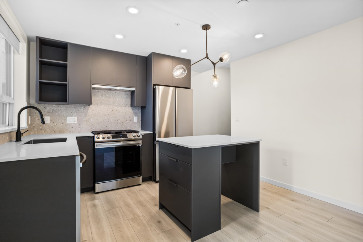 Walk-In Closet Photo of 301 7920 206 Street, Langley, BC