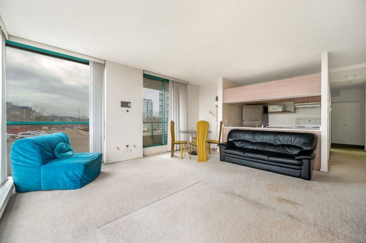 Dining Area Photo of 402 8851 Lansdowne Road, Richmond, BC