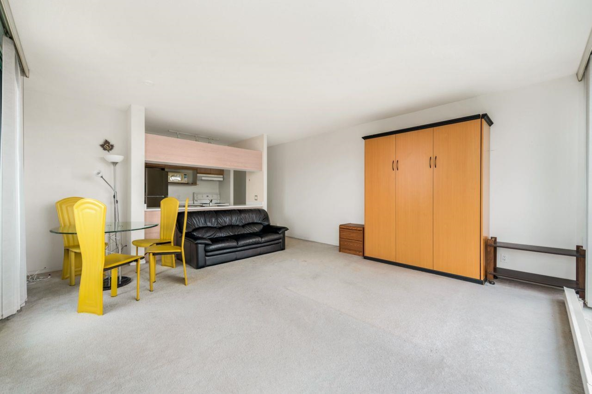 Kitchen Island Photo of 402 8851 Lansdowne Road, Richmond, BC