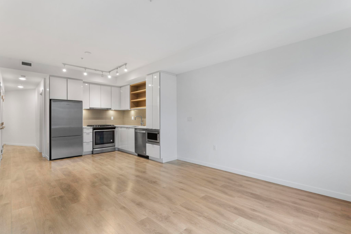 Bedroom 2 Photo of 201 725 Marine Drive, North Vancouver, BC