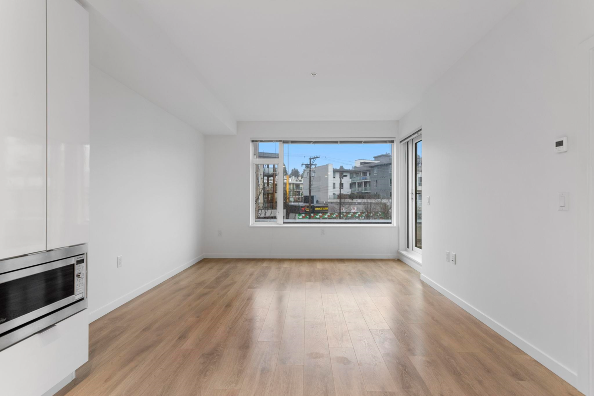 Breakfast Nook Photo of 201 725 Marine Drive, North Vancouver, BC