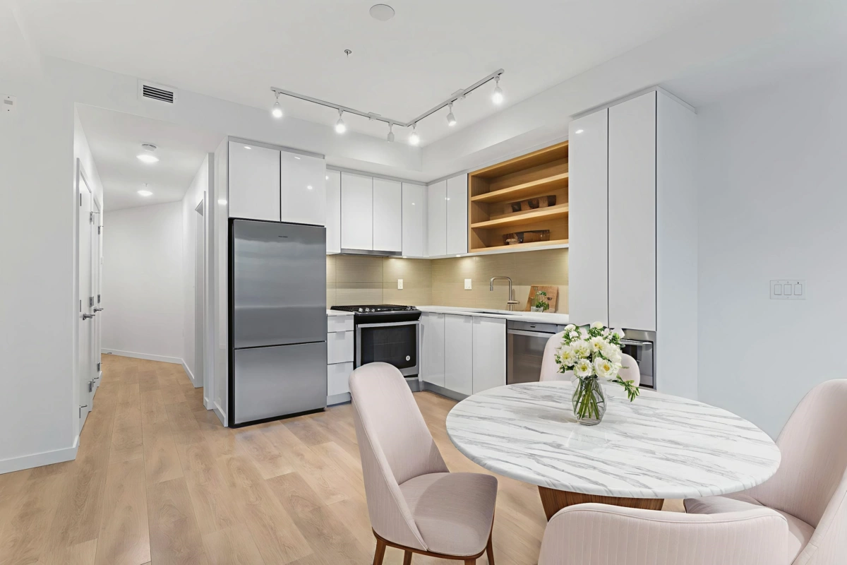 Dining Area Photo of 201 725 Marine Drive, North Vancouver, BC