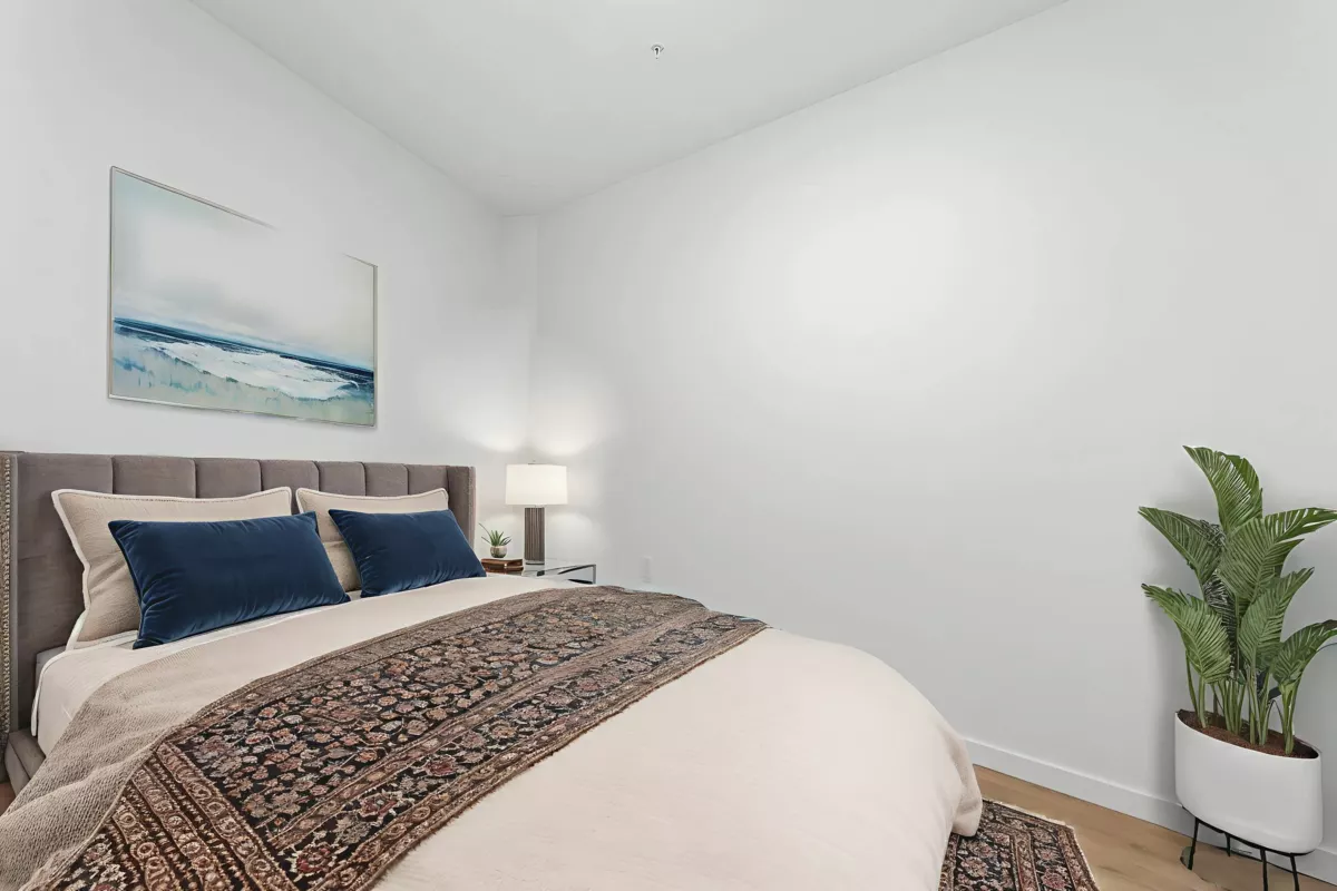 Kitchen Island Photo of 201 725 Marine Drive, North Vancouver, BC