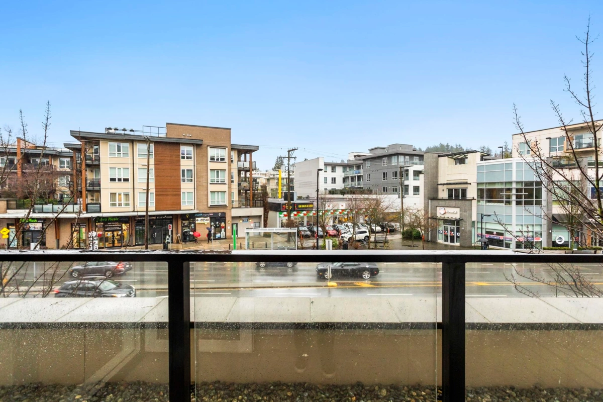 Outdoor Deck Photo of 201 725 Marine Drive, North Vancouver, BC