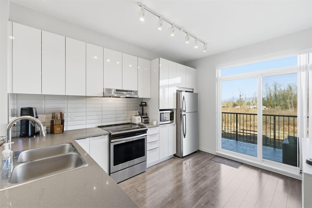 Primary Bathroom Photo of 55 30930 Westridge Place, Abbotsford, BC