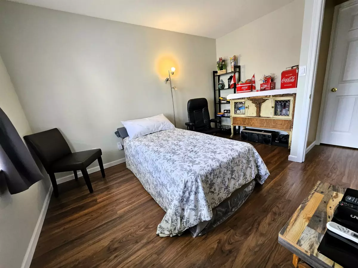 Kitchen Photo of 208 7837 120a Street, Surrey, BC