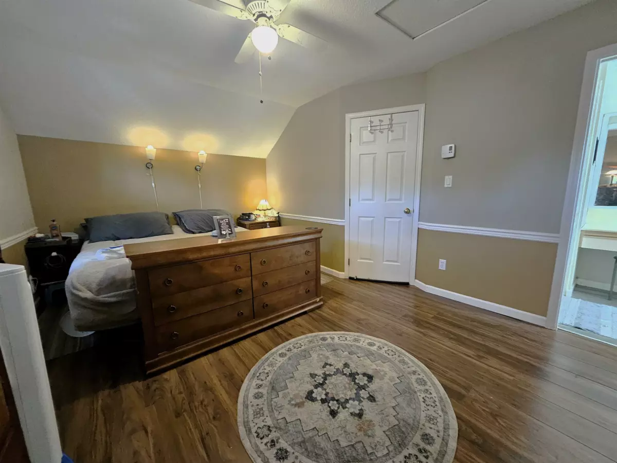 Walk-In Closet Photo of 208 7837 120a Street, Surrey, BC