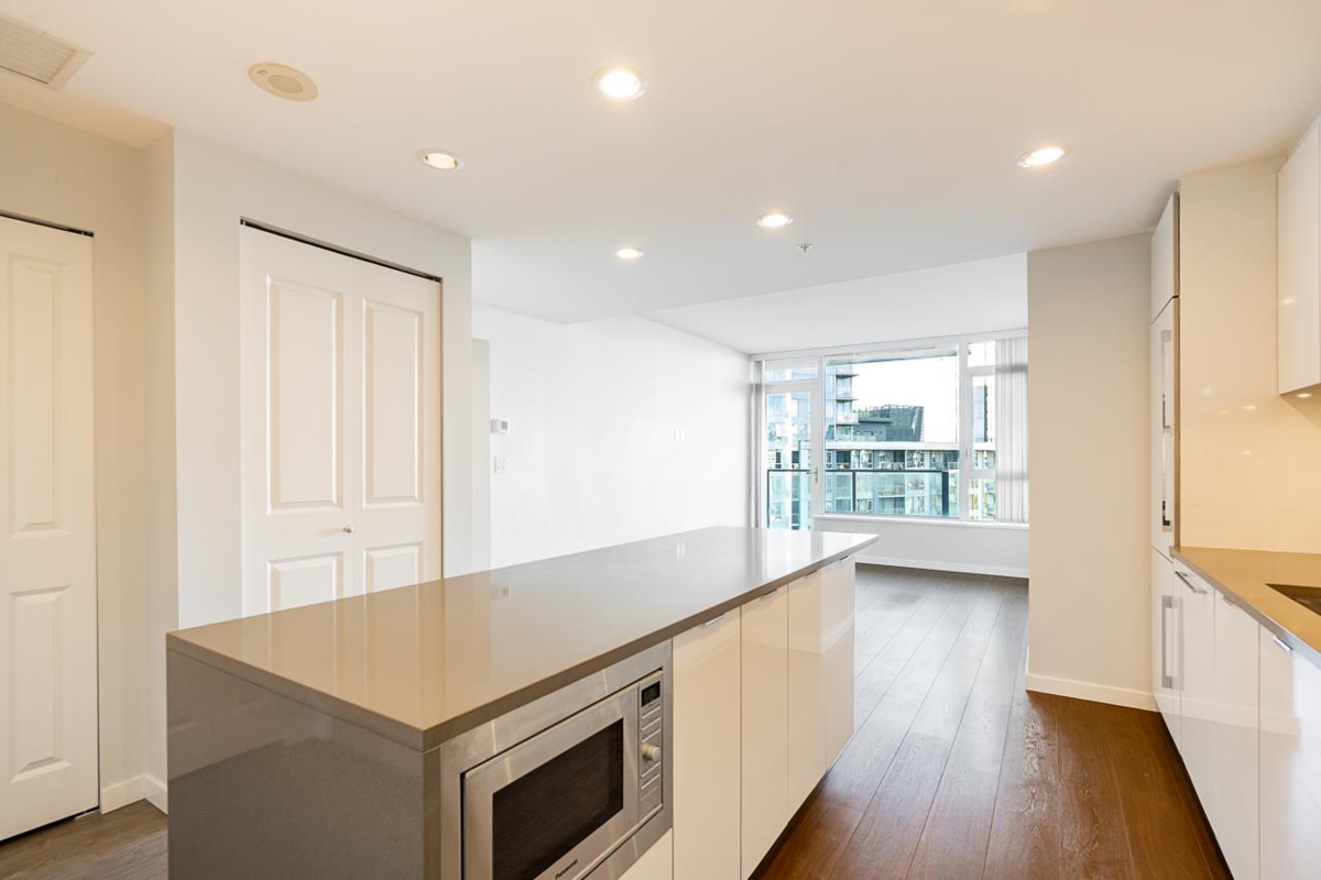 Primary Bathroom Photo of 903 3333 Brown Road, Richmond, BC