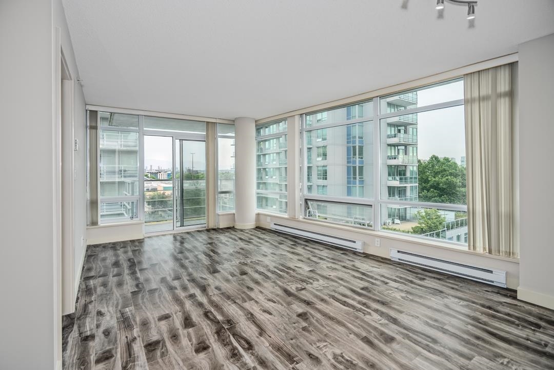 Kitchen Photo of 901 8288 Lansdowne Road, Richmond, BC