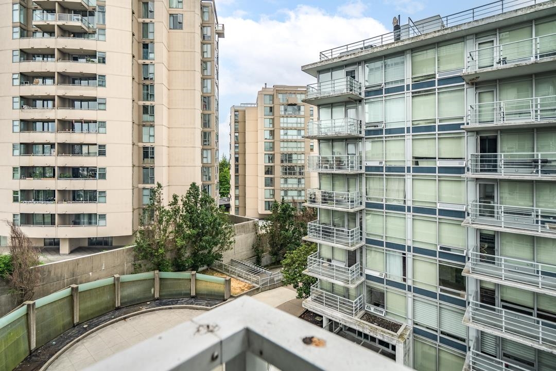 Outdoor Patio Photo of 901 8288 Lansdowne Road, Richmond, BC