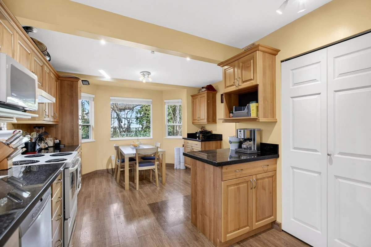 Breakfast Nook Photo of 24 20888 Mckinney Avenue, Maple Ridge, BC