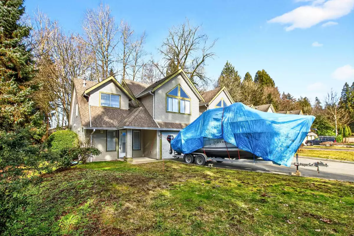 Fitness Center Photo Near 24 20888 Mckinney Avenue, Maple Ridge, BC