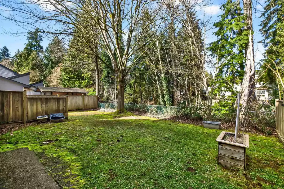 Kitchen Photo of 24 20888 Mckinney Avenue, Maple Ridge, BC