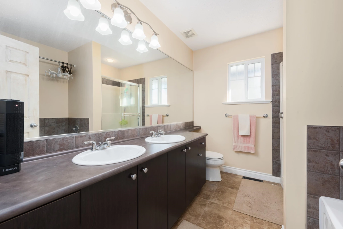 Entry Foyer Photo of 22106 Lemon Avenue, Richmond, BC