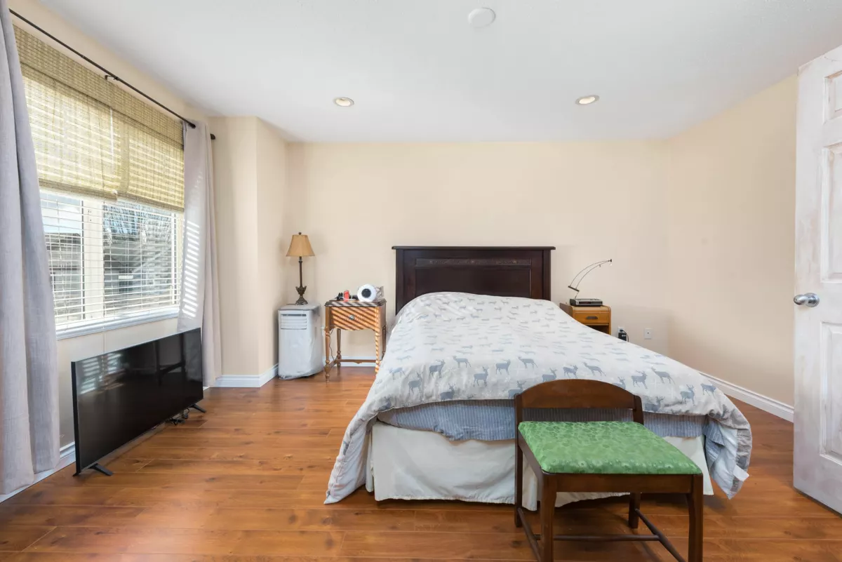 Laundry Room Photo of 22106 Lemon Avenue, Richmond, BC