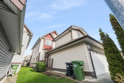 Garden / Landscaping Photo of 22106 Lemon Avenue, Richmond, BC