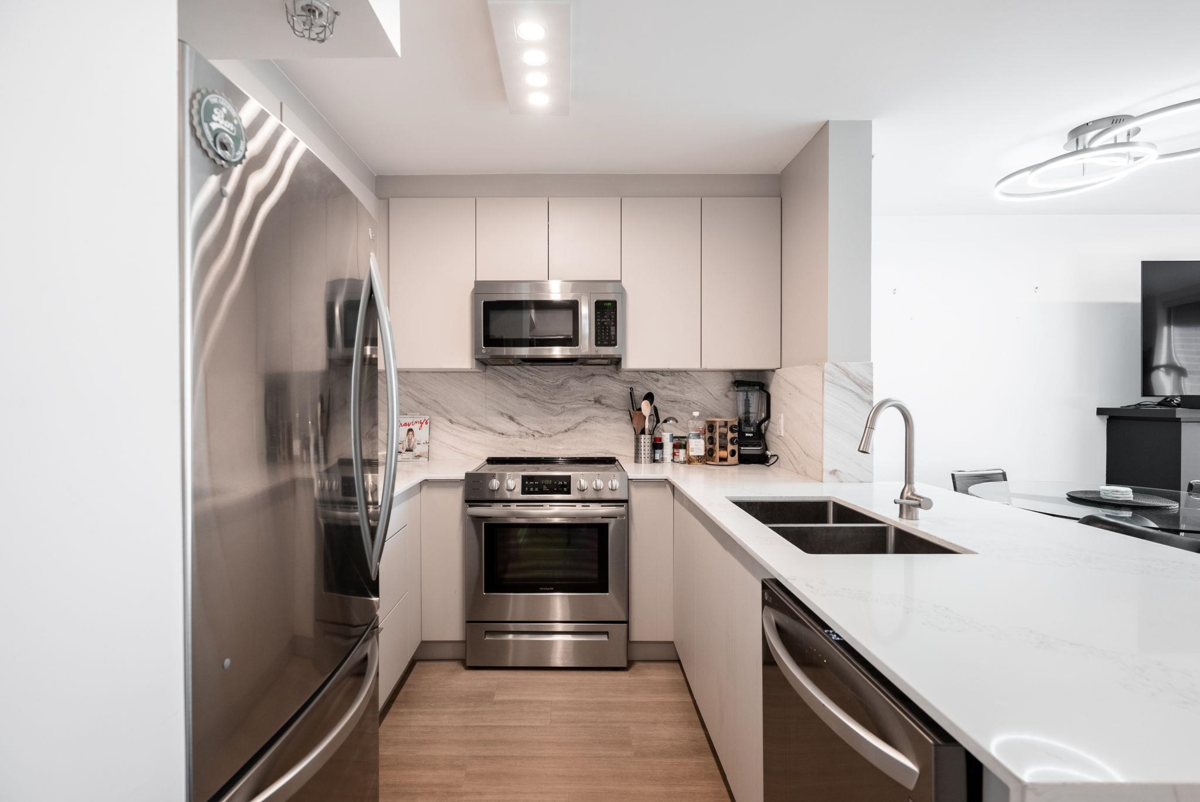 Primary Bathroom Photo of 402 1003 Pacific Street, Vancouver, BC