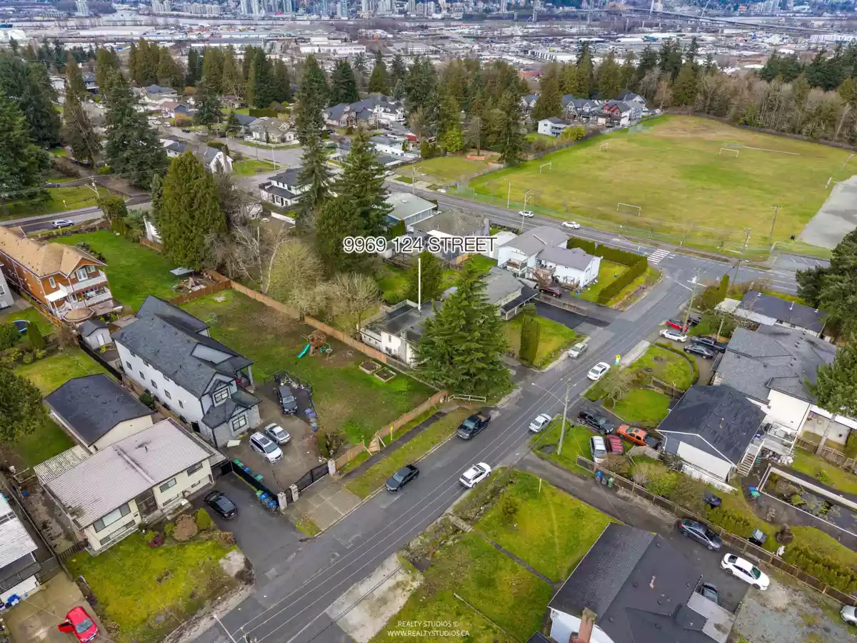 Kitchen Photo of 9969 124 Street, Surrey, BC