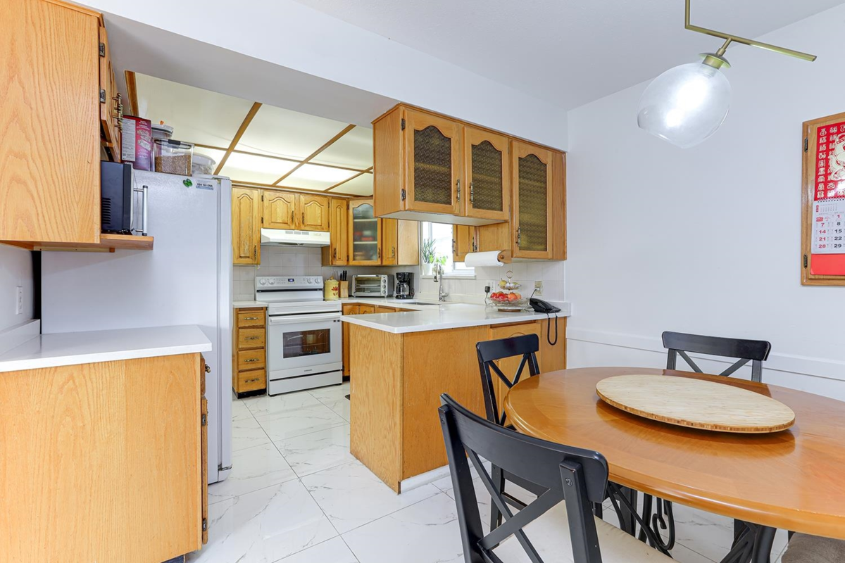 Primary Bathroom Photo of 8006 Chester Street, Vancouver, BC