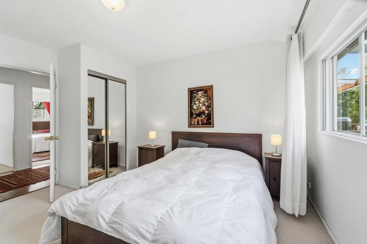 Bedroom 4 Photo of 552 W 29th Street, North Vancouver, BC