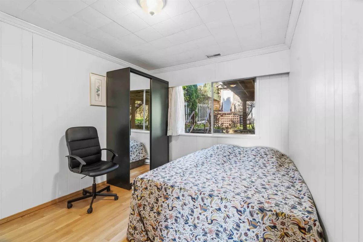 Loft / Bonus Room Photo of 552 W 29th Street, North Vancouver, BC