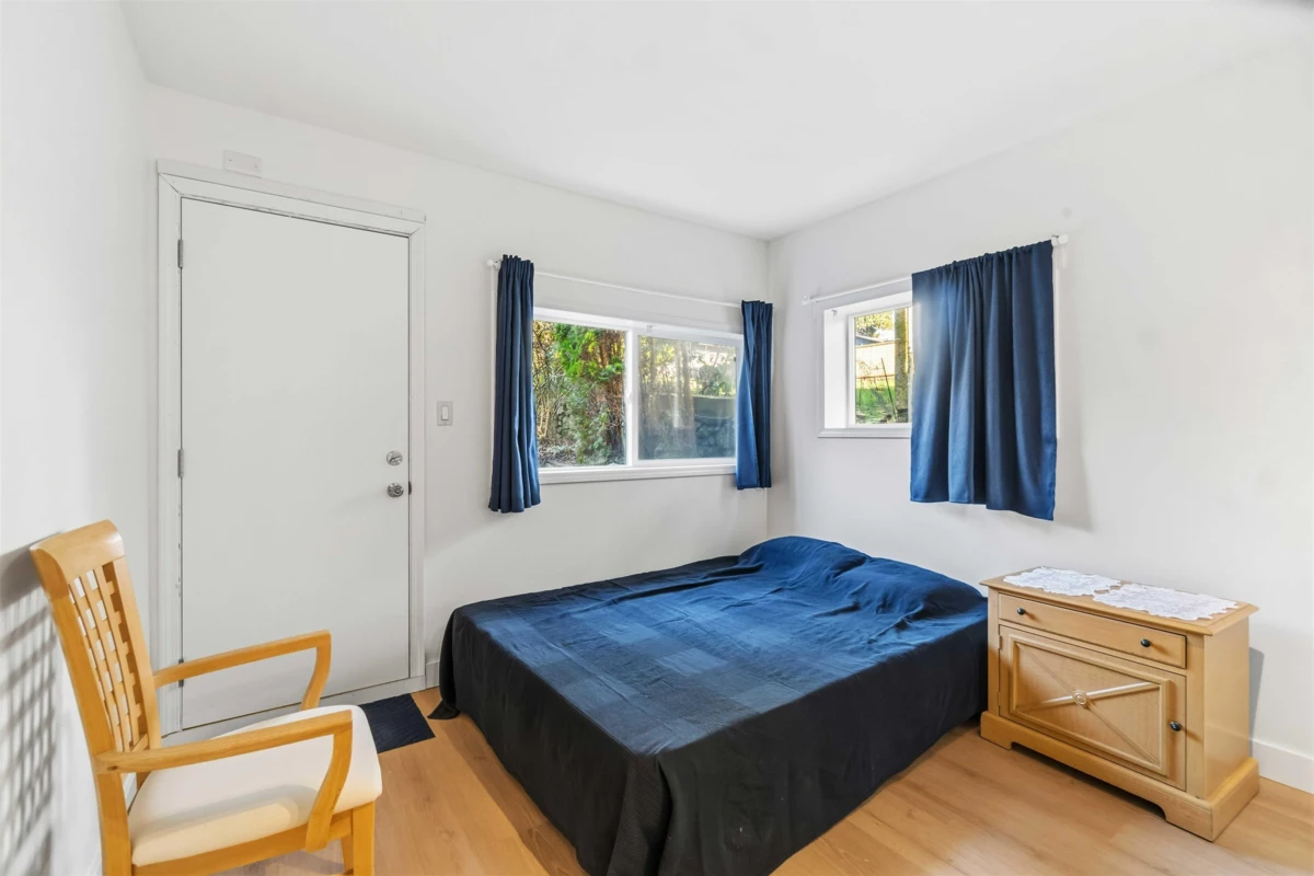 Mudroom Photo of 552 W 29th Street, North Vancouver, BC