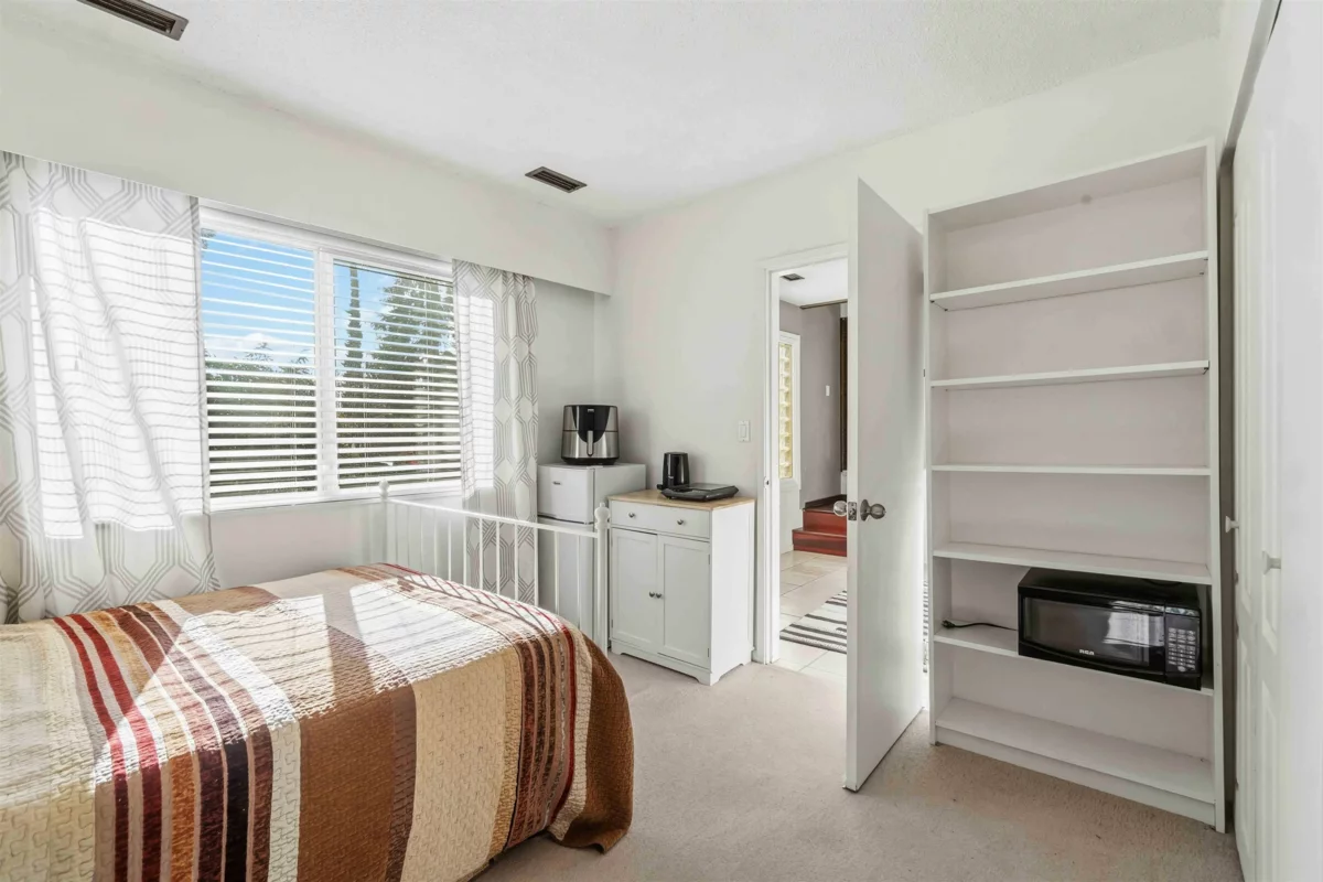 Staircase Photo of 552 W 29th Street, North Vancouver, BC