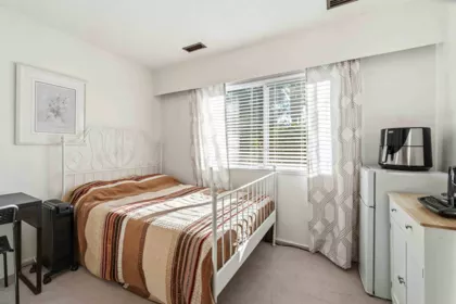 552 W 29th Street, North Vancouver, BC
