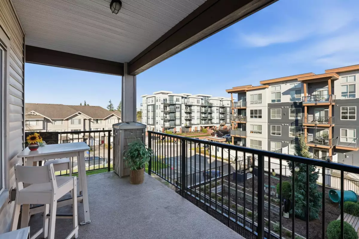 Basement Recreation Room Photo of 310 20175 53 Avenue, Langley, BC