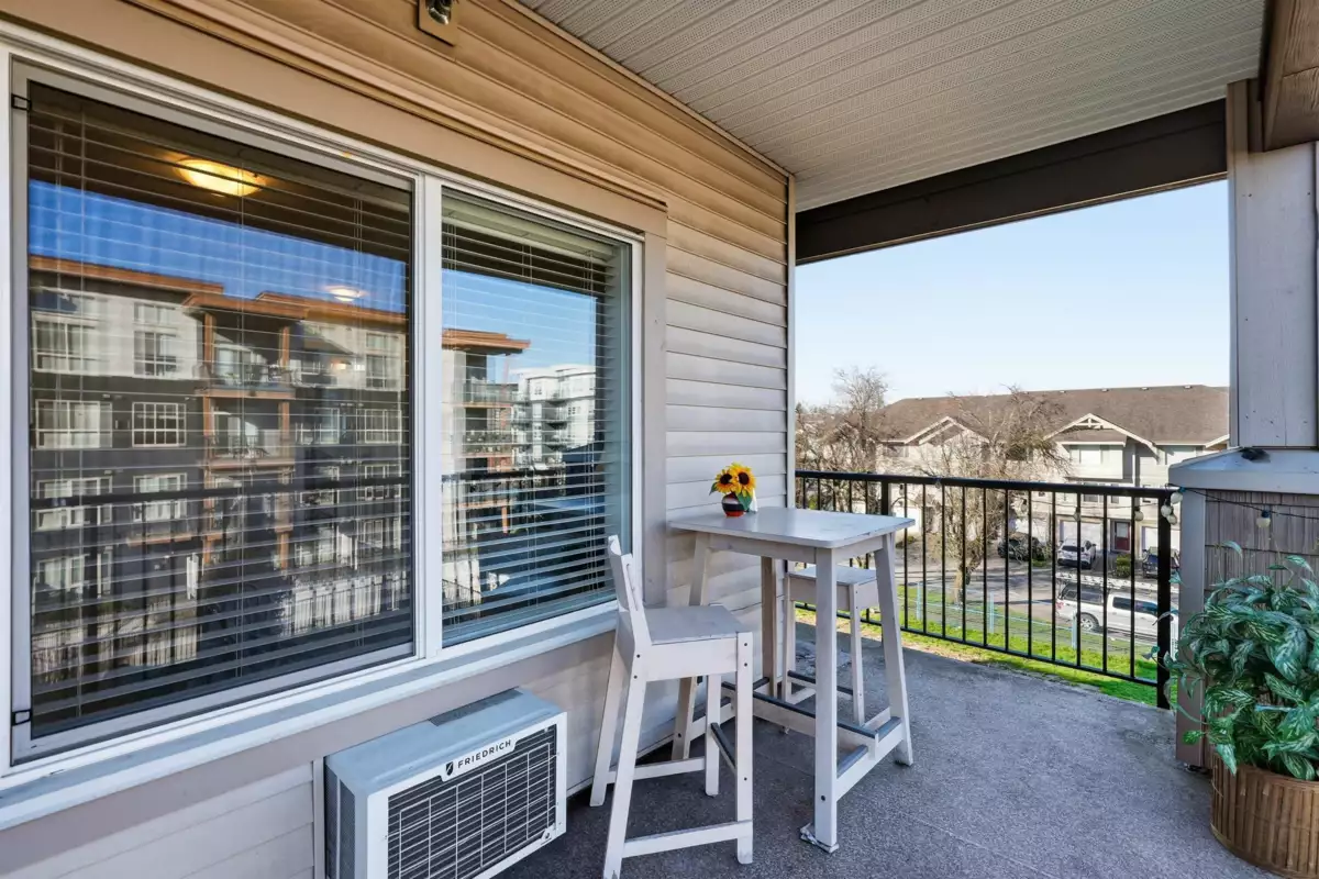 Laundry Room Photo of 310 20175 53 Avenue, Langley, BC