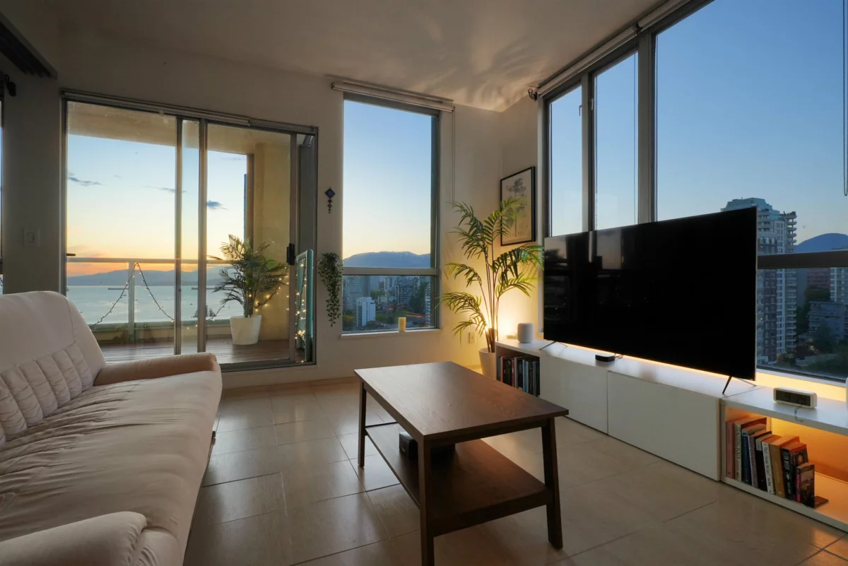 Mudroom Photo of 2103 907 Beach Avenue, Vancouver, BC