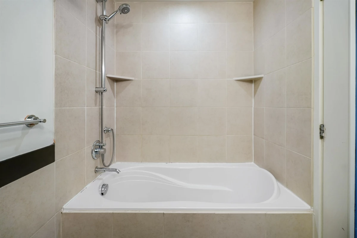 Powder Room Photo of 2103 907 Beach Avenue, Vancouver, BC