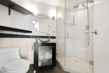 2103 907 Beach Avenue, Vancouver, BC