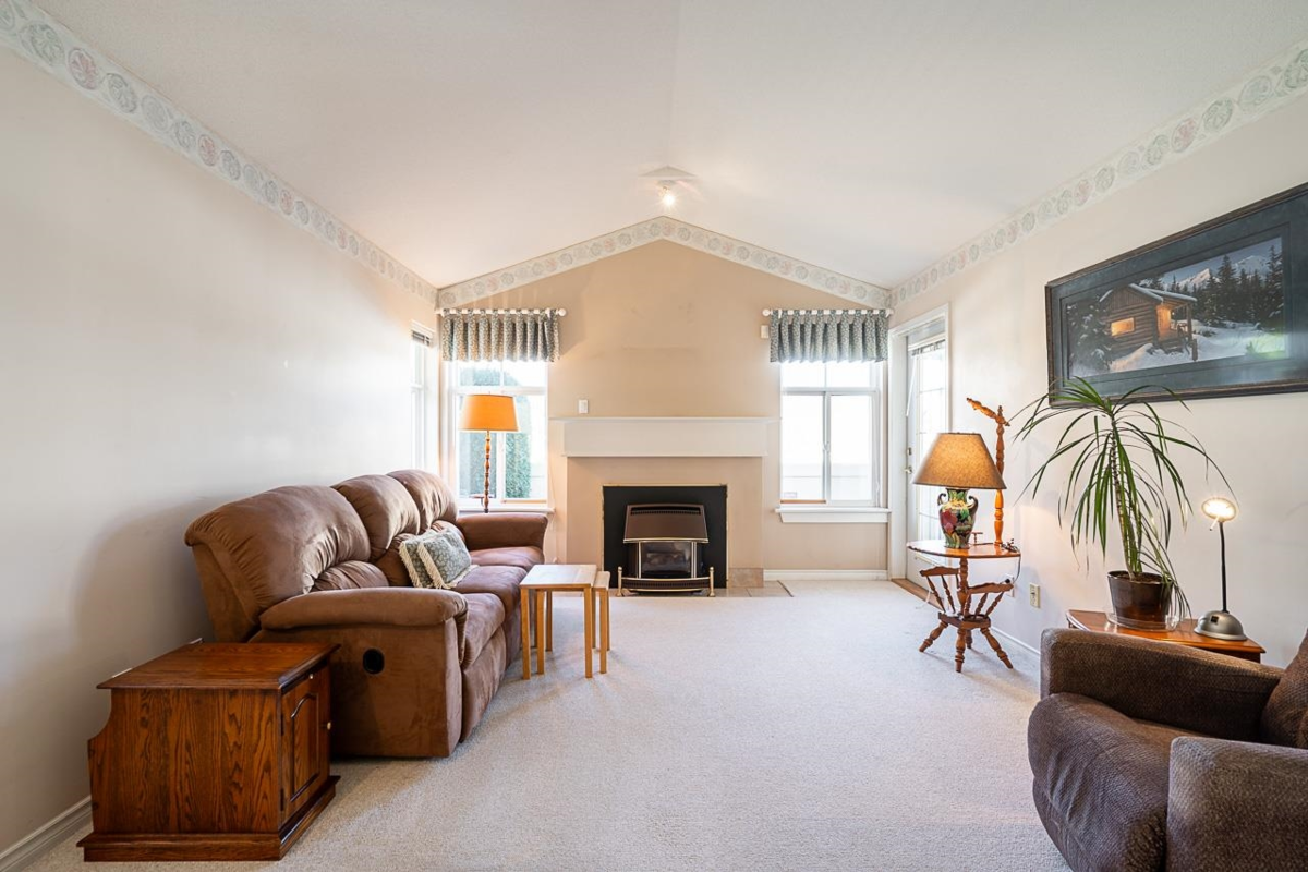 Bedroom 4 Photo of 51 8555 209 Street, Langley, BC