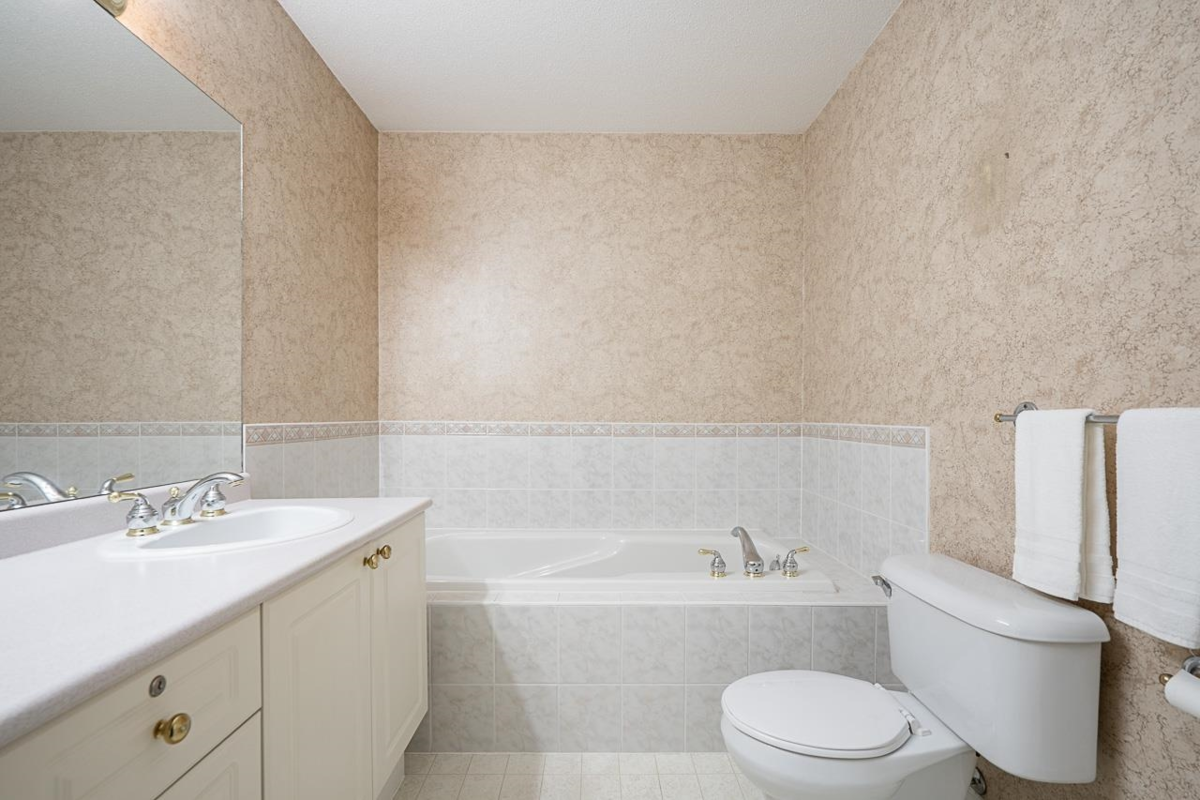 Laundry Room Photo of 51 8555 209 Street, Langley, BC