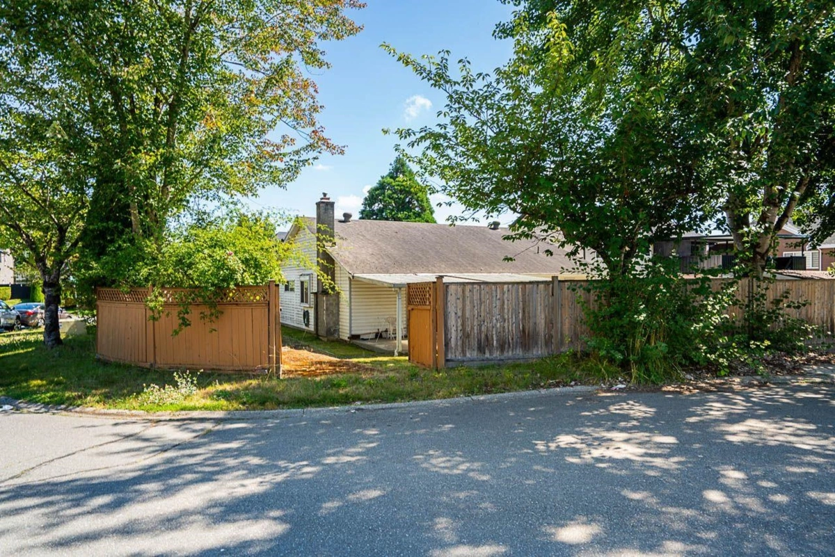Garage Interior Photo of 6697 141a Street, Surrey, BC