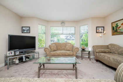 Kitchen Island Photo of 6697 141a Street, Surrey, BC