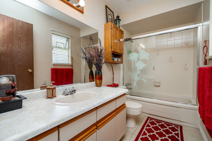 Laundry Room Photo of 6697 141a Street, Surrey, BC
