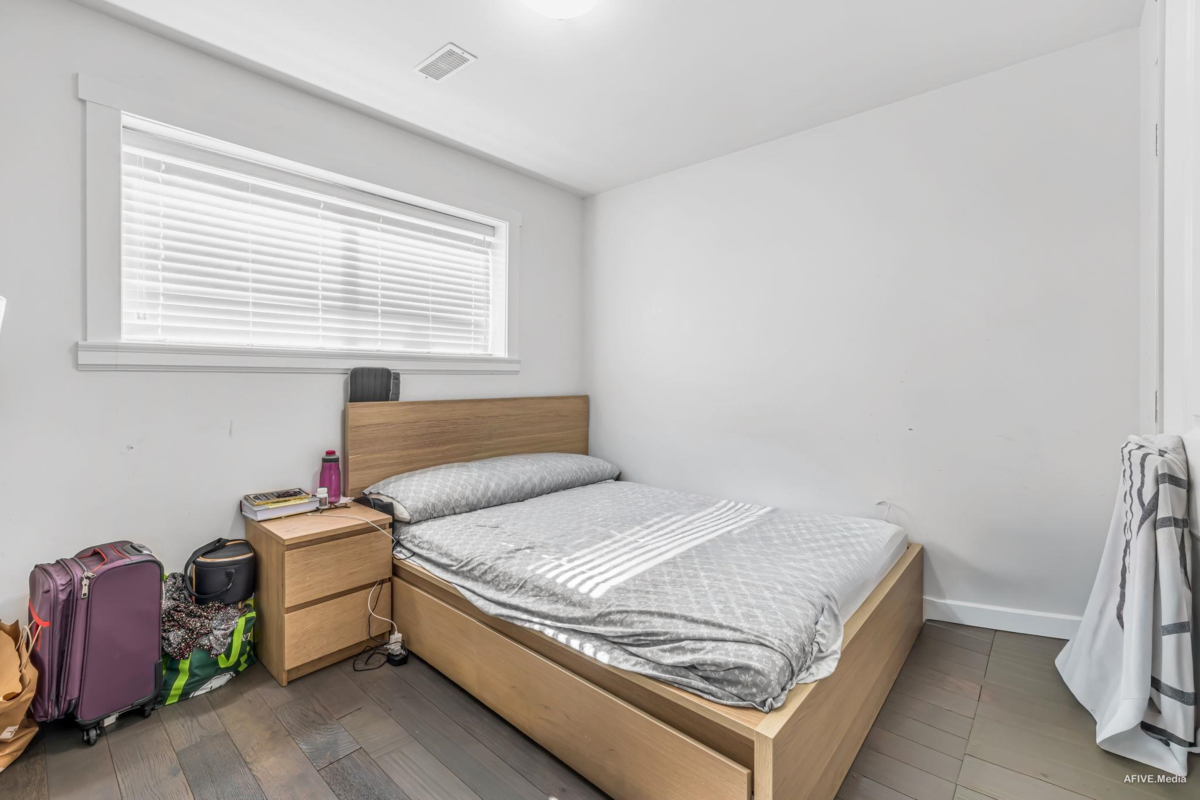 Entry Foyer Photo of 2521 Wilding Crescent, Langley, BC