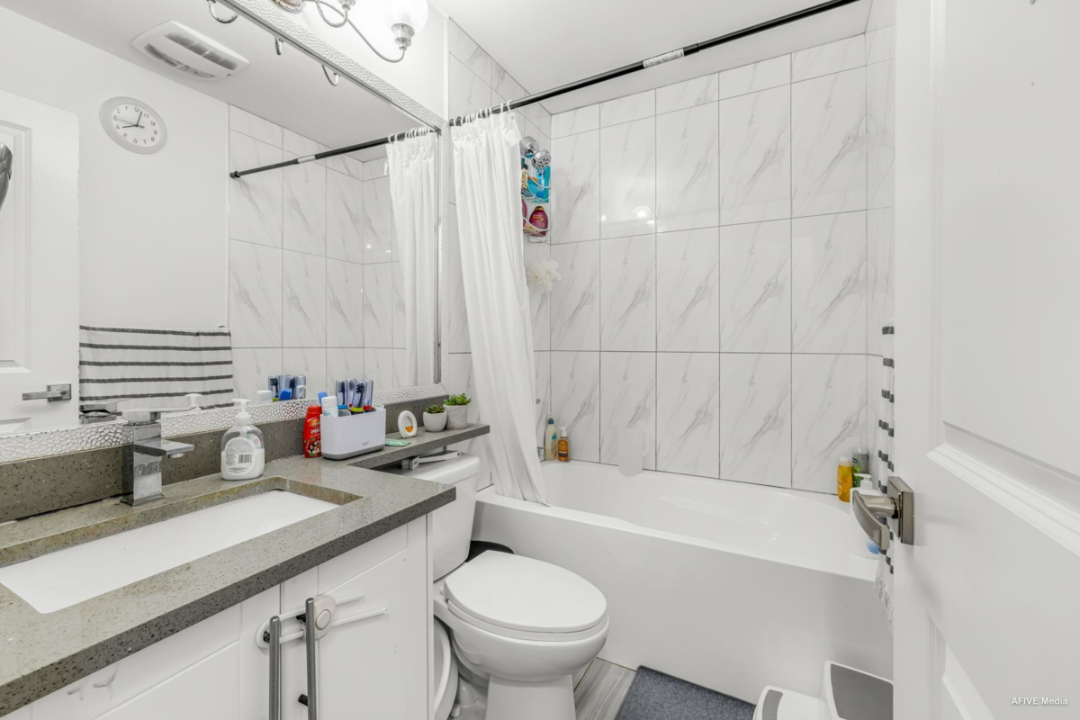 Hallway Photo of 2521 Wilding Crescent, Langley, BC