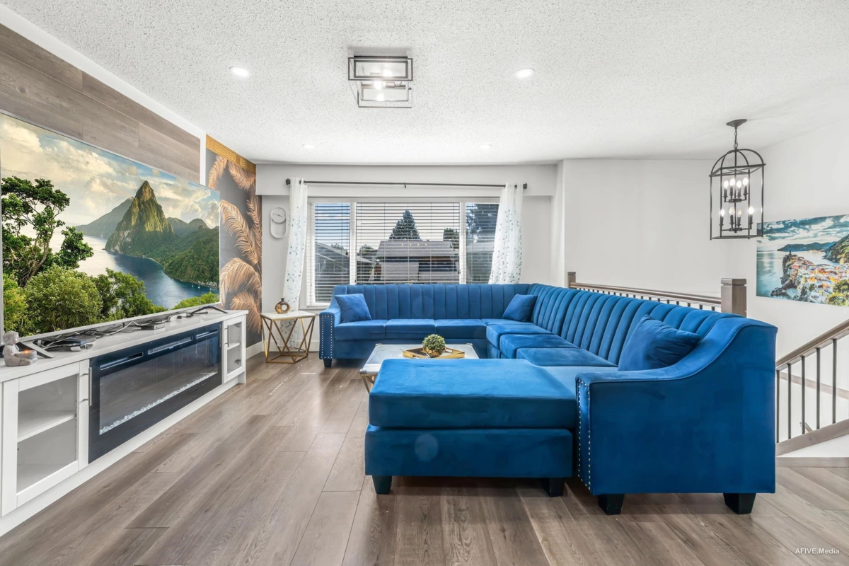 Kitchen Island Photo of 2521 Wilding Crescent, Langley, BC