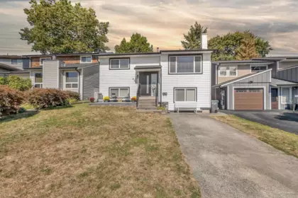 2521 Wilding Crescent, Langley, BC, Willoughby Heights — 5 bed single family residence for sale