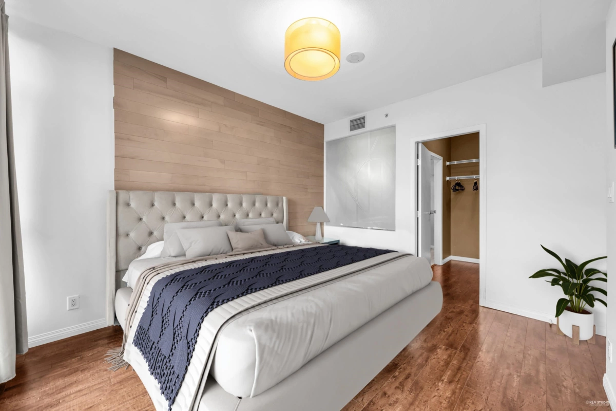 Guest Bathroom Photo of 409 100 E Esplanade Street, North Vancouver, BC