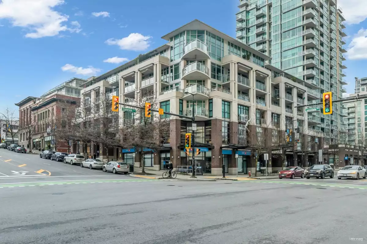 Outdoor Deck Photo of 409 100 E Esplanade Street, North Vancouver, BC