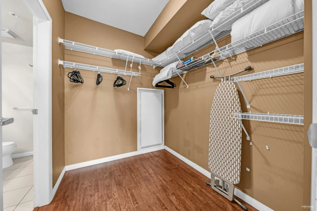 Powder Room Photo of 409 100 E Esplanade Street, North Vancouver, BC