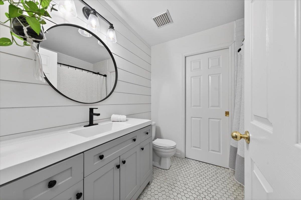 Basement Recreation Room Photo of 1736 Pekrul Place, Port Coquitlam, BC