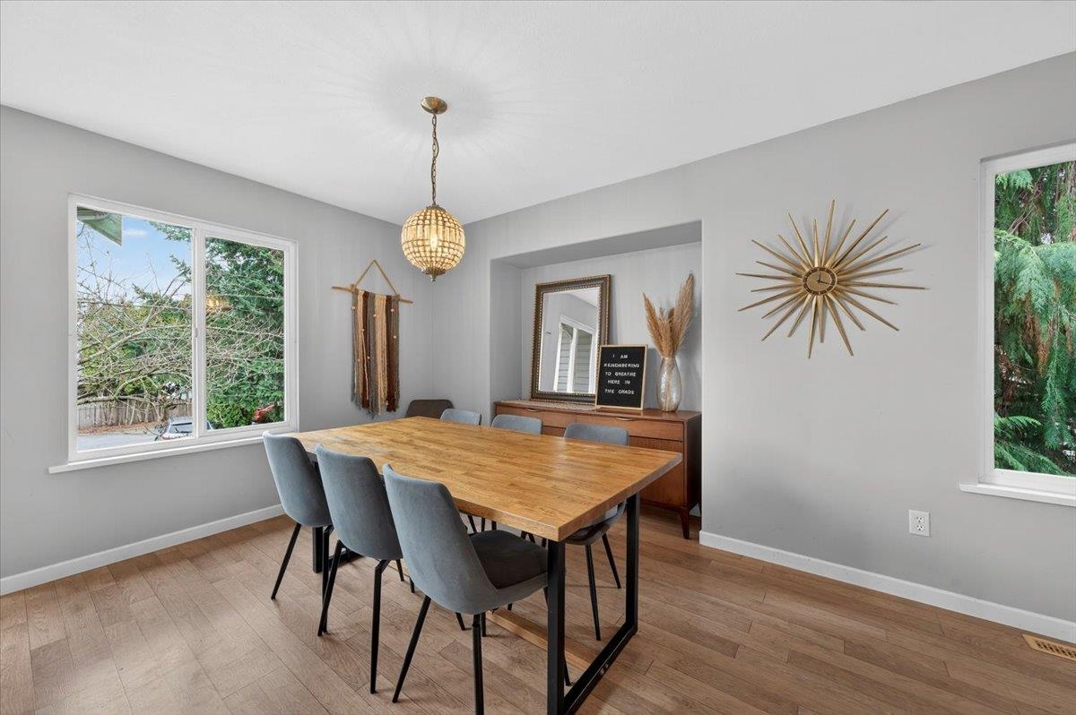 Breakfast Nook Photo of 1736 Pekrul Place, Port Coquitlam, BC